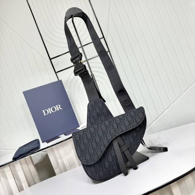 Top-quality original product on the market, genuine copy, comes with box and gi