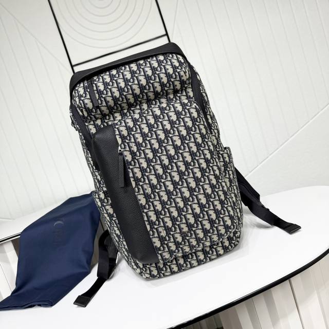 Top-quality original product on the market. Guaranteed imported top-grain cowhi