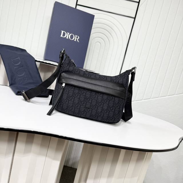 Top-quality original product on the market. Guaranteed imported top-grain cowhi