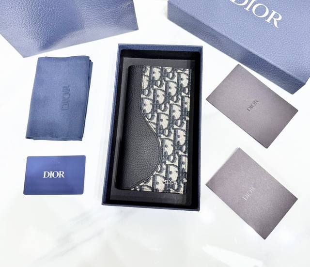 Top-quality original product on the market. Guaranteed imported top-grain cowhi