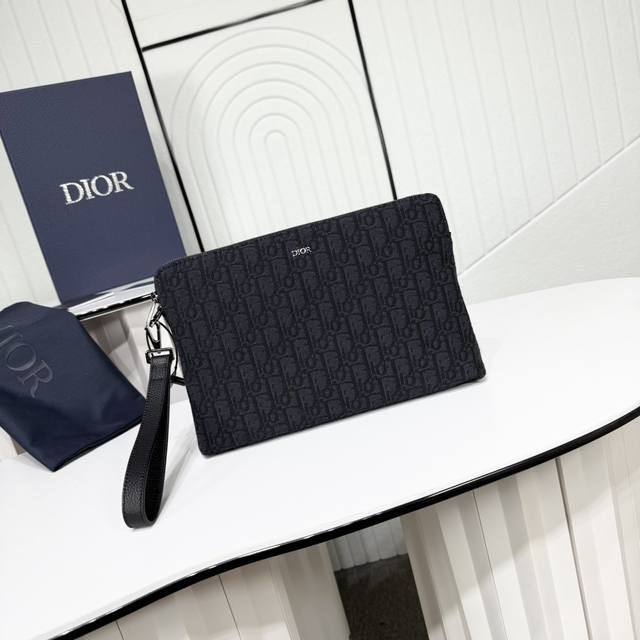 Top-quality original product on the market. Guaranteed imported top-grain cowhi