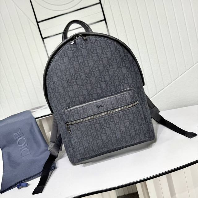 Top-quality original product on the market. Guaranteed imported top-grain cowhi