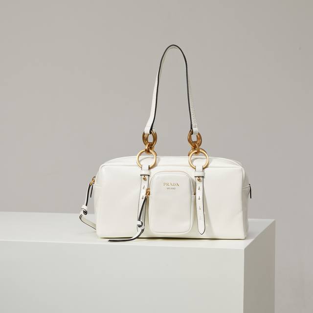 Premium Original Factory New Large Vintage Leather Handbag 1Bb138. Made from pr