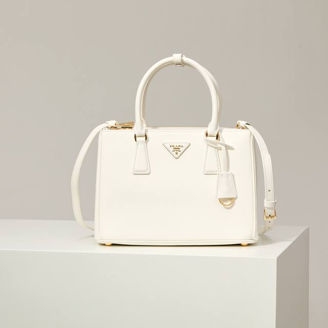 Premium Original Factory Medium Size Model: 1Ba863 White Super Popular Killer B