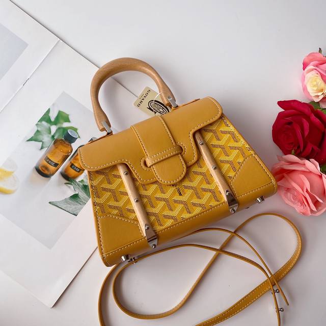 Goyard Mini Saigon Bag, new size, more refined and appealing, easier to wear. U
