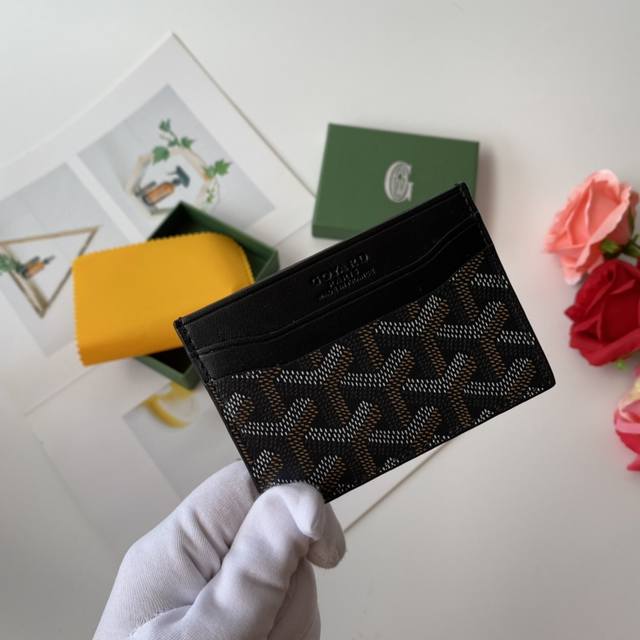 G0Yard Founded in 1853, Goyard boasts over 150 years of history. The Goyard card