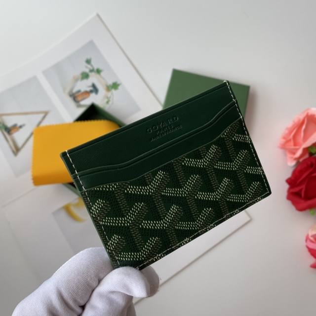 G0Yard Founded in 1853, Goyard boasts over 150 years of history. The Goyard card