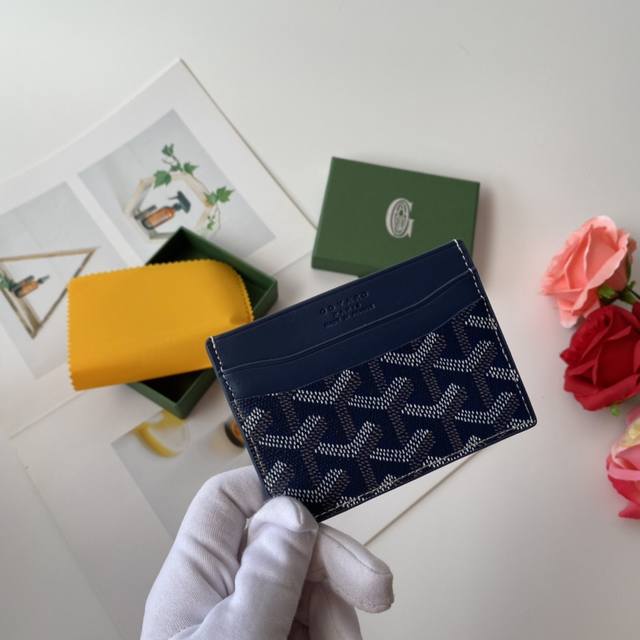 G0Yard Founded in 1853, Goyard boasts over 150 years of history. The Goyard card