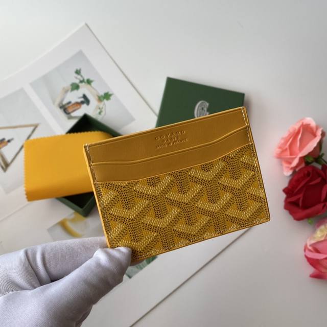 G0Yard Founded in 1853, Goyard boasts over 150 years of history. The Goyard card