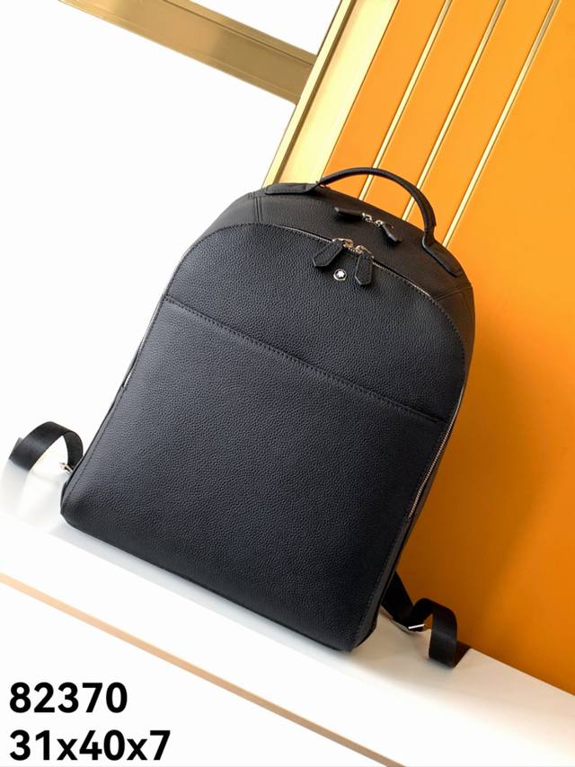 New Backpack: 82370# Black, made with premium top-grain cowhide leather, a Mont