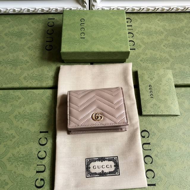 Top-of-the-line original leather with green box packaging, authentic European p