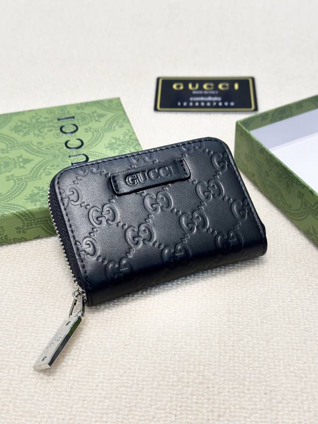 Card holder/coin purse. Color: Black, Size: 10x9 cm. Real photos of the genuine