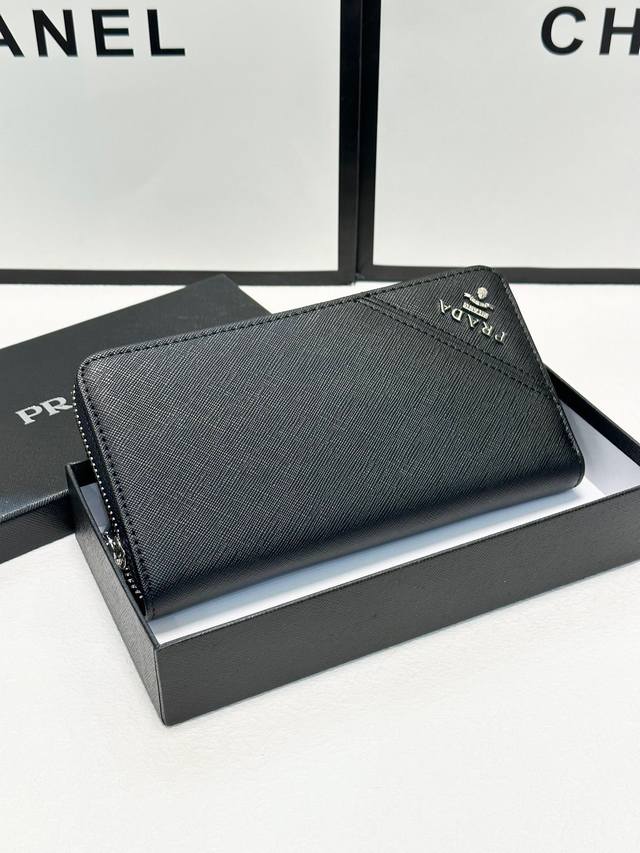 Color: Black; Size: 20X10; Prada best-selling cross-grain leather, same as in b