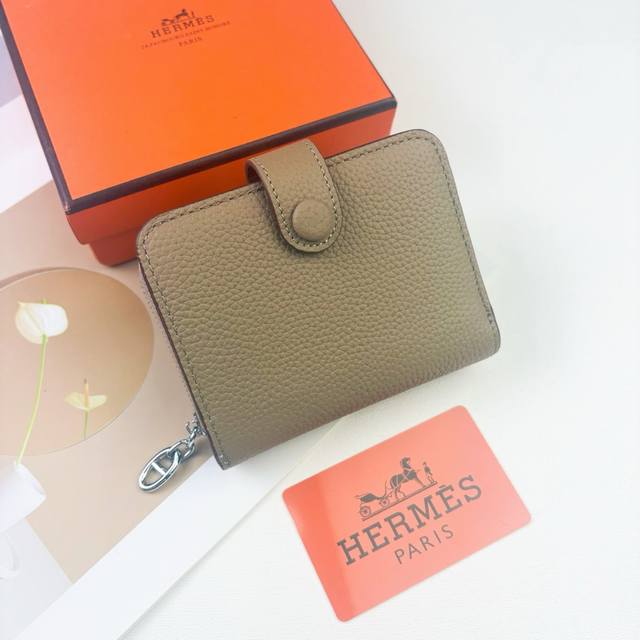 Hermes New Arrivals Silk'In Togo Women's Medium Wallet in Barenia Calfskin. Feat
