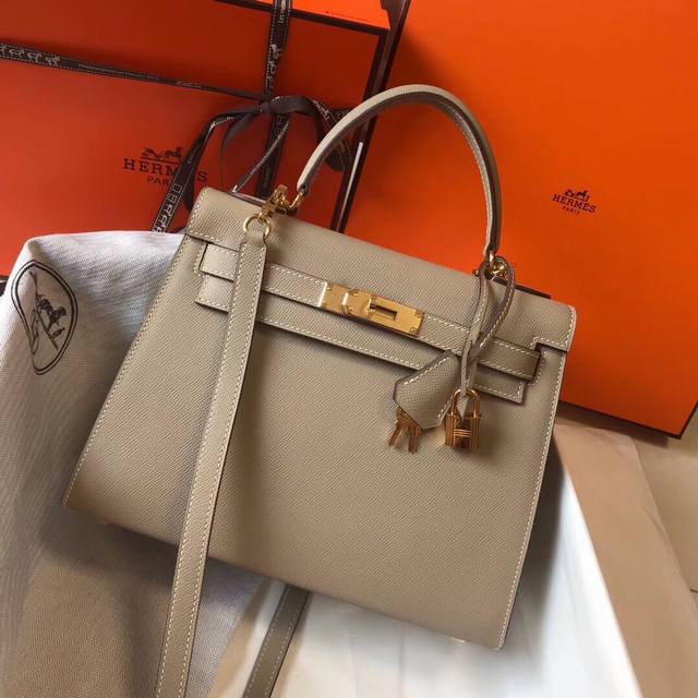 Two sizes - 310. One of Hermes' classic masterpieces, a leather women's handbag