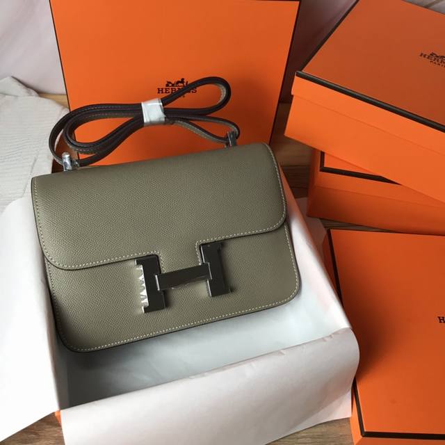 Comes with a gift box, Constance 23cm, imported Epsom leather with gold and sil