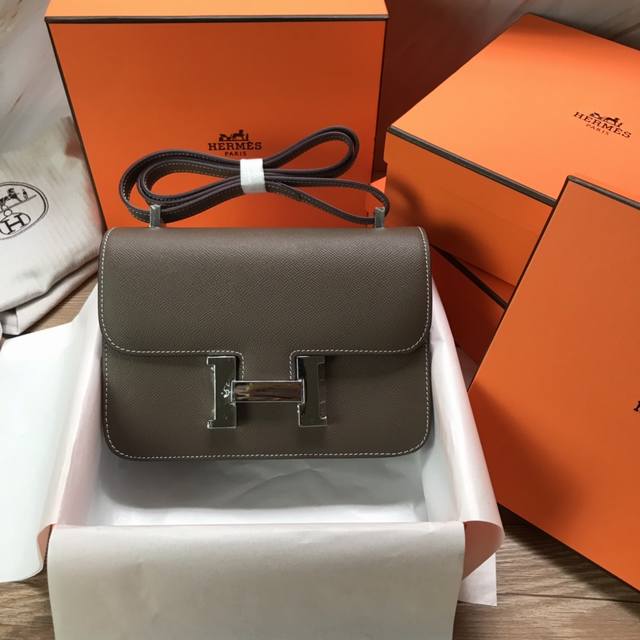 Comes with a gift box, Constance 23cm, imported Epsom leather with gold and sil