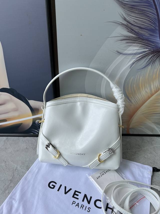 Top-tier original single new Givenchy Voyou detachable shoulder strap metal buck Top-tier original single new Givenchy Voyou detachable shoulder strap metal buck