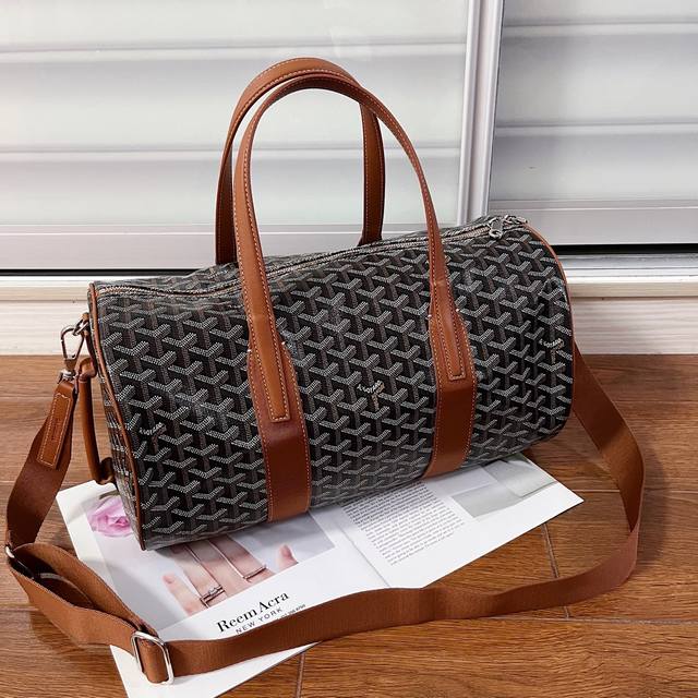 Goyard Barrel Sports Travel Bag, 40cm in size, is more suitable for everyday use