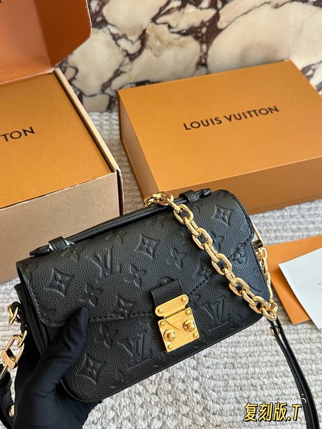 Steel hardware with box Size: 21*13Cm New L's Metis mini messenger bag Freshly r