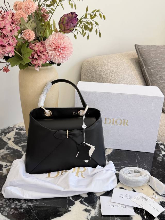 Dior 2026 Spring/Summer Bow Handbag, Original Leather This Dior 2026 Spring/Summ