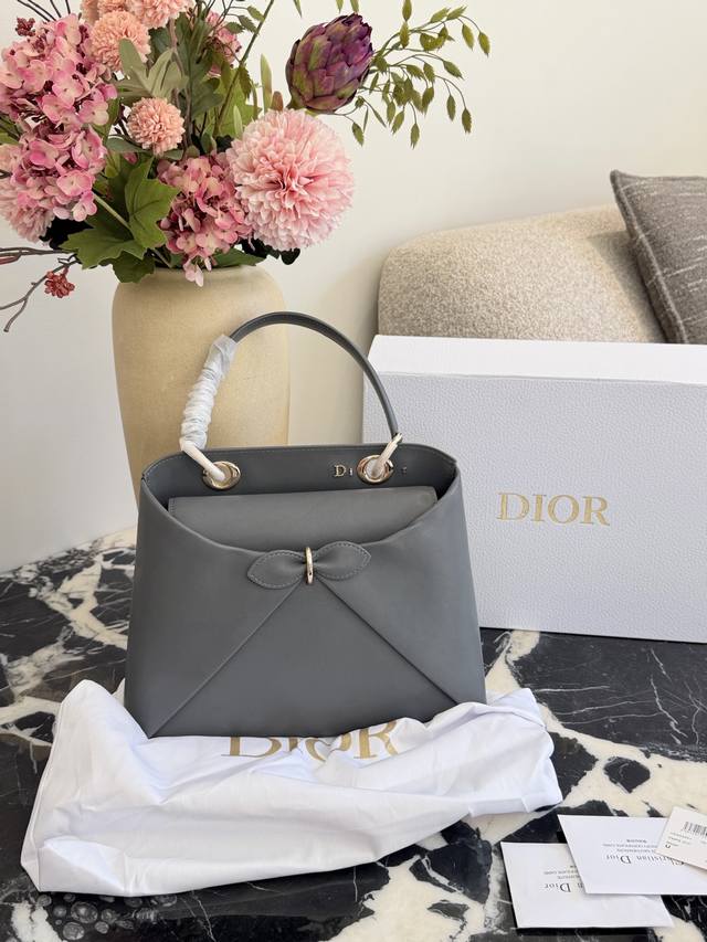 Dior 2026 Spring/Summer Bow Handbag, Original Leather This Dior 2026 Spring/Summ