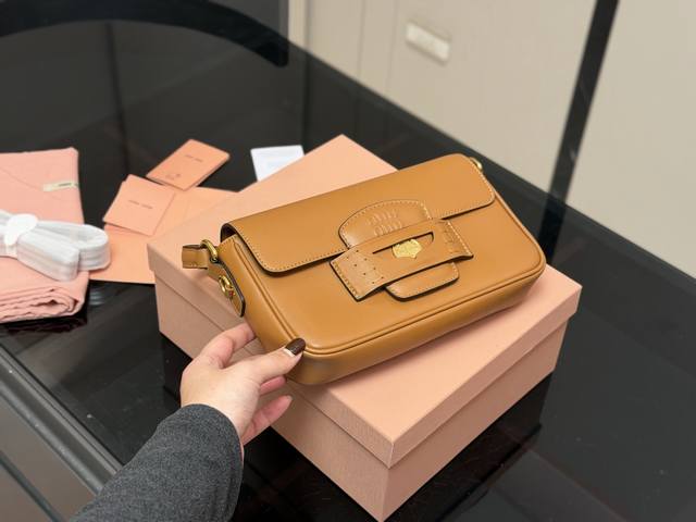 Comes with Box Miu Miu Enny Coin Bag The new Enny handbag is inspired by Miu's