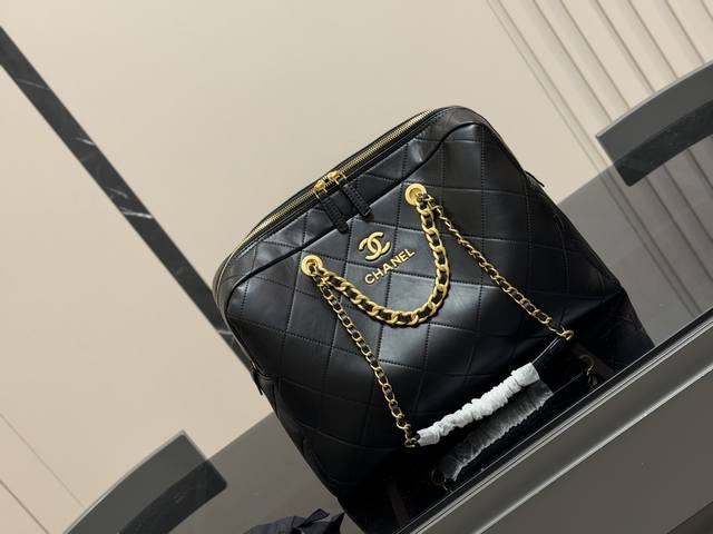 Chanel 24p Bowling Maxi Chanel Maxi Bowling Bag on Wear Looks great on, irresist