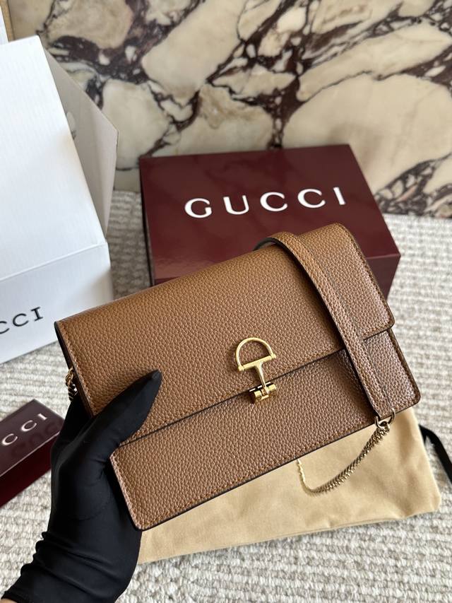 Comes with box Size: 20*12Cm Gg Mini leather chain bag Comes with chain Another