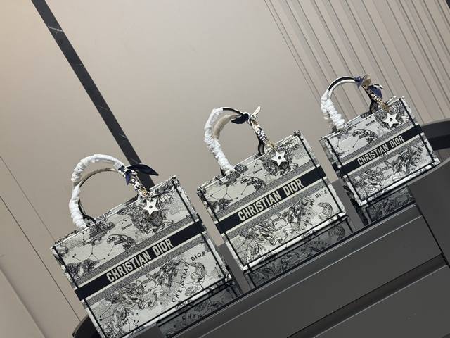 Comes with a folding box and scarf. Star charm available for an additional