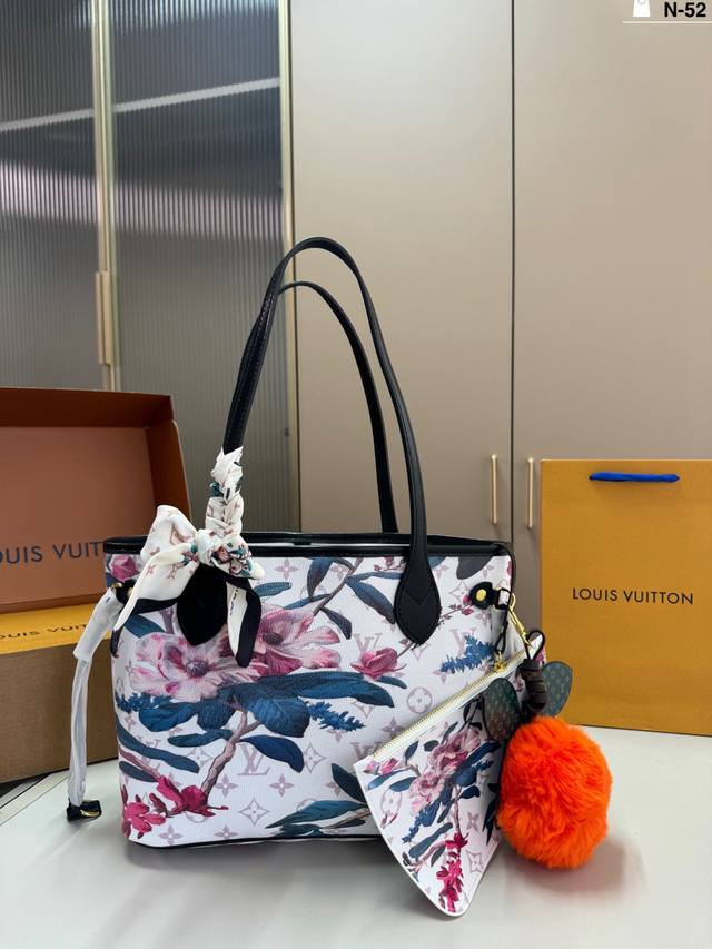 Comes with a persimmon pendant, chip version N-52, size 28