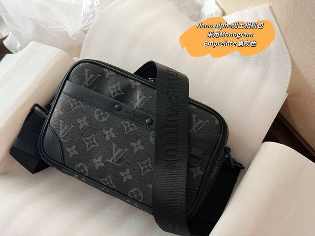 Comes with box Size: 23*13Cm L's Nano Alpha men's camera bag Made of Monogram E