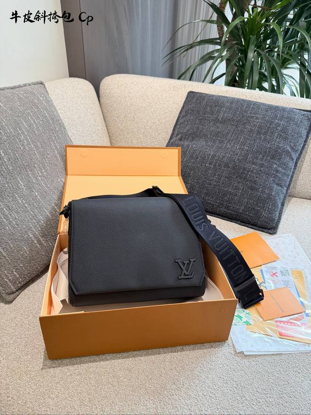 Louis Vuitton Takeoff Messenger Bag The Louis Vuitton Takeoff messenger bag is