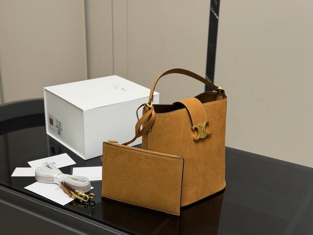 Comes with a folding box Size: 24.24Cm Celine Bucket Bag I've always loved calf