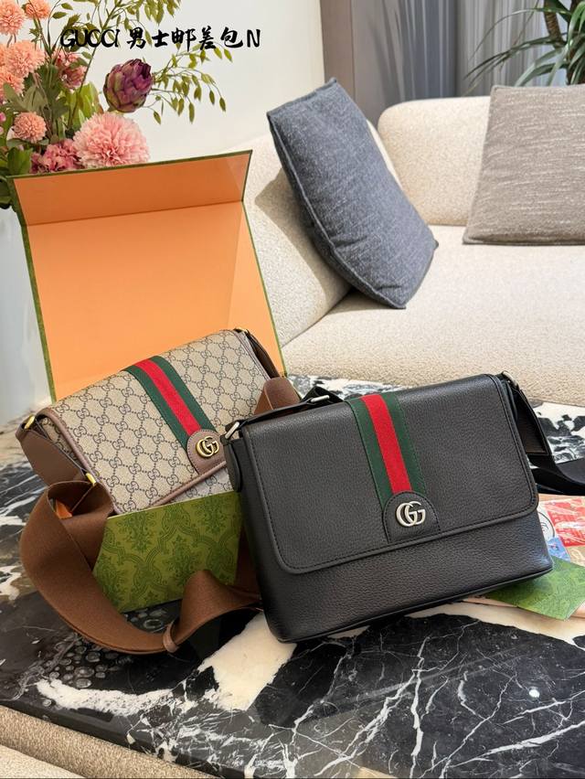 Black Leather Gucci Ophidia Men's Messenger Bag (Monochrome) This Gucci Ophidia