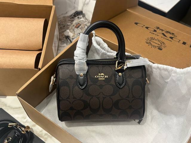 Reissue with Box Size: 18*12Cm Coach 24Ss Pillow Bag New Arrival Super Cute Mini