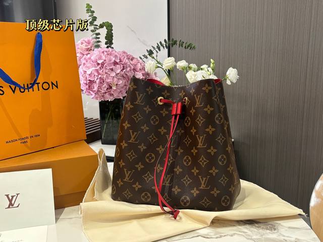 Original single version with box L's Noe bucket bag This bucket bag has a soft t