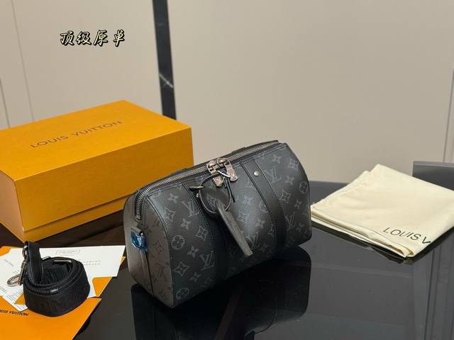 Comes with a folding box/airplane box Size: 27*17Cm New Lv Keepall pillow bag B