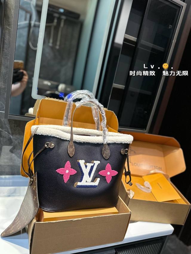 Lv Neverfull Shopping Bag I never really understood the beauty of the classic NV