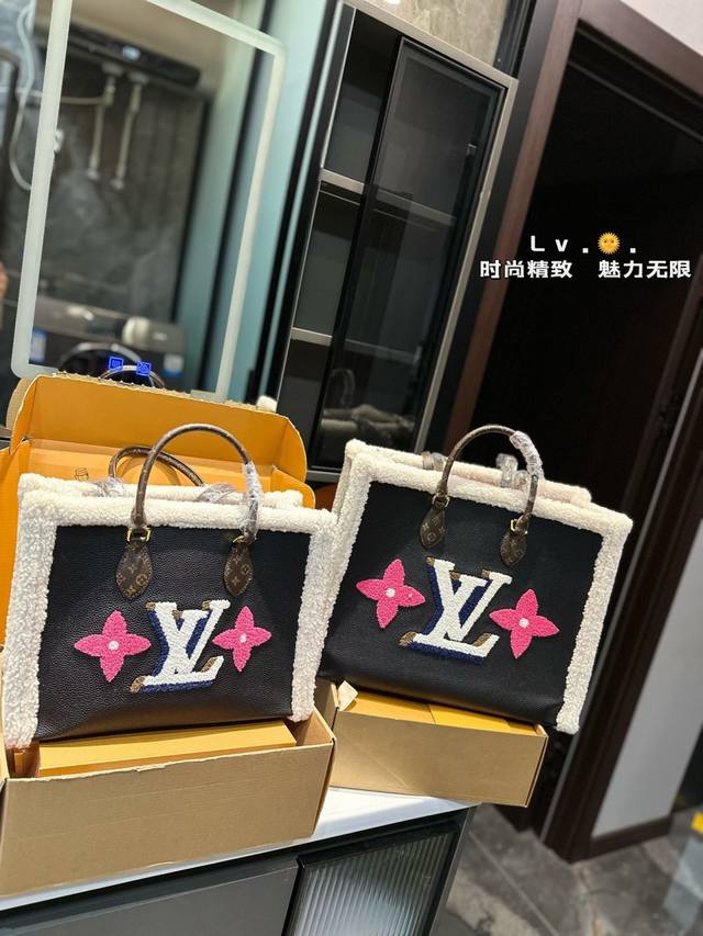 Onthego Series A must-have versatile item for autumn and winter! Sizes: Large 40