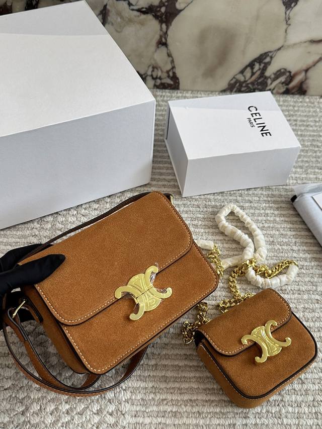 Celine Box Triomphe Tofu Bag The Celine Box Triomphe series is highly recommende