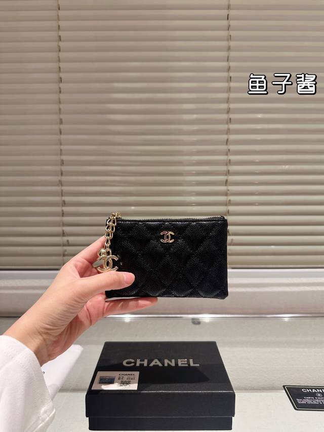 Comes with box Lambskin Caviar Size: 13.5*9Cm Chanel CF Caviar Card Holder Wall