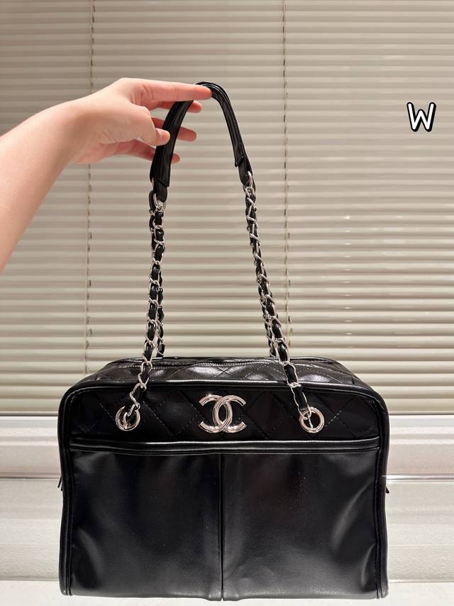 Chanel Black and Silver Double Pocket Tote Bag This Chanel black and silver doub