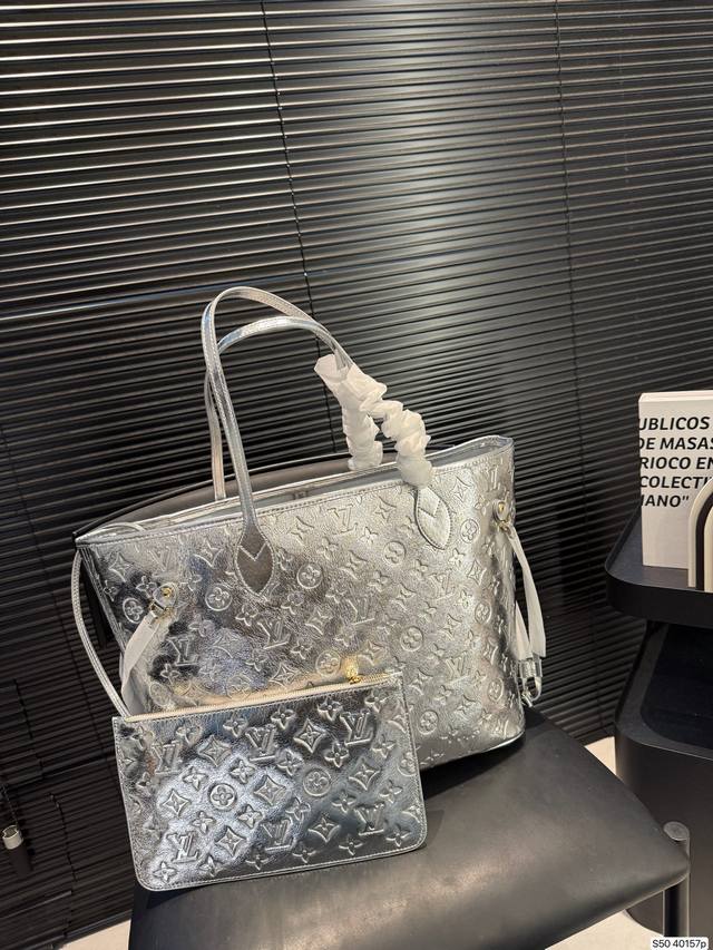 Lv Tote Bag A bag you can buy without even looking Tote bag It's a style you can