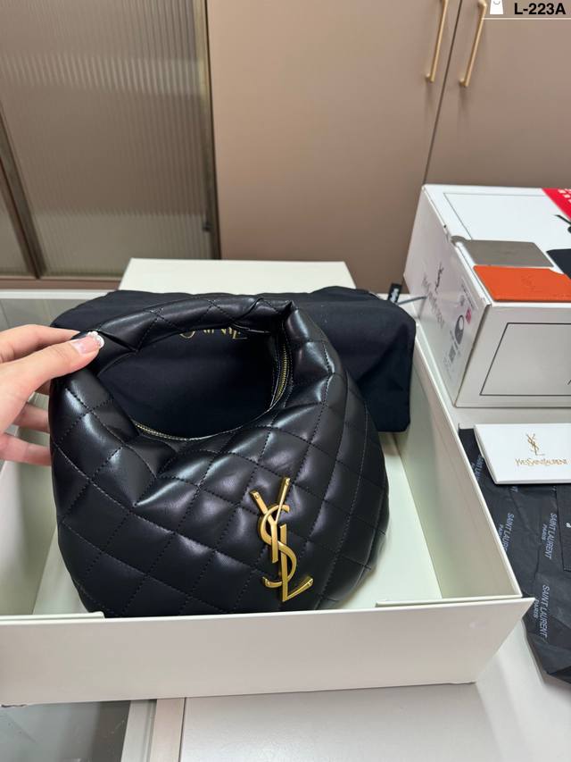 Comes with mirror L-223A Size 26