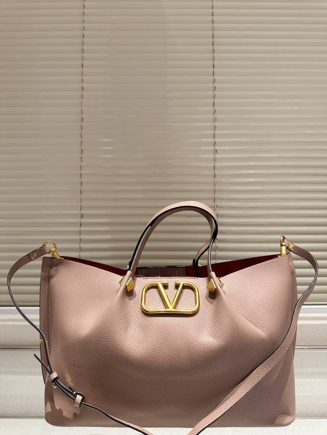 No box, size 37*24 Valentino Tote Bag Unleash your fashion attitude with endles