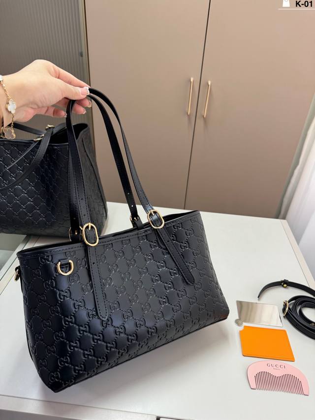 Small chip version with mirror and wooden comb K-01 size 30