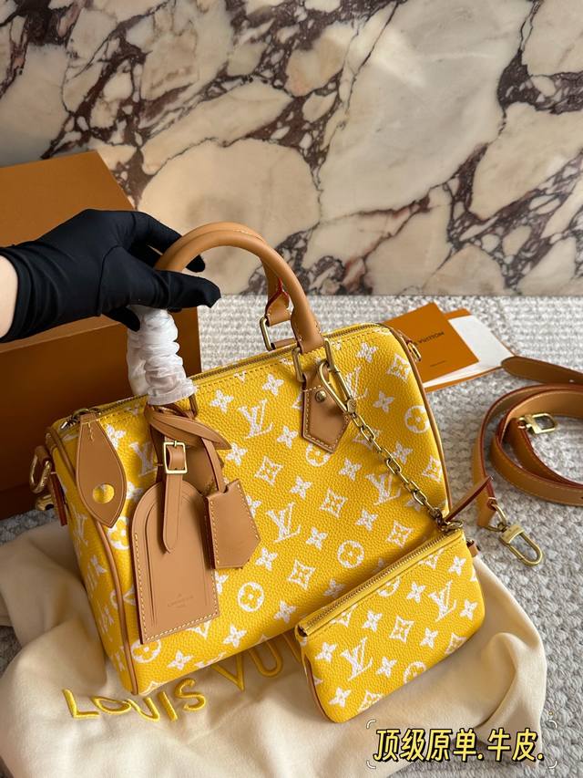 Top-quality original cowhide leather Full packaging, dust bag, and color matchin