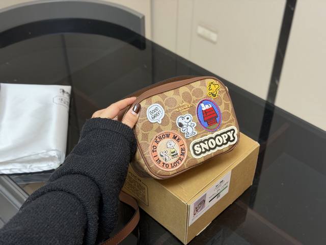 Comes with box Coach camera Jamie new arrival Very versatile! Very exquisite Sm