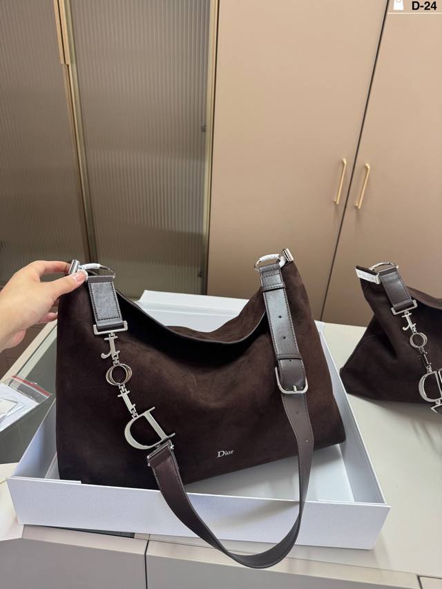 Large Suede Leather D-24 Size 40